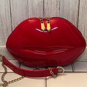 & Other Stories Red Patent Lip-Shaped Crossbody Clutch
